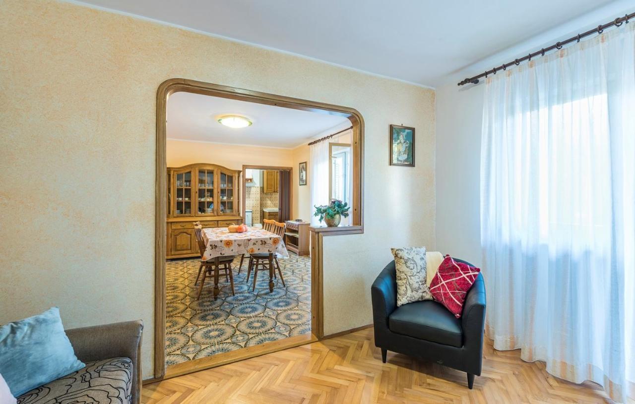 Ferienhaus Zora With Whirlpool Sveti Lovrec Pazenaticki ภายนอก รูปภาพ