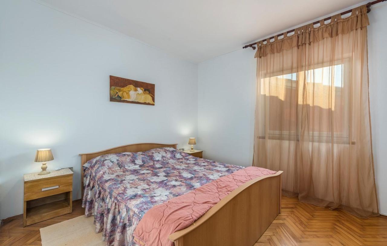 Ferienhaus Zora With Whirlpool Sveti Lovrec Pazenaticki ภายนอก รูปภาพ