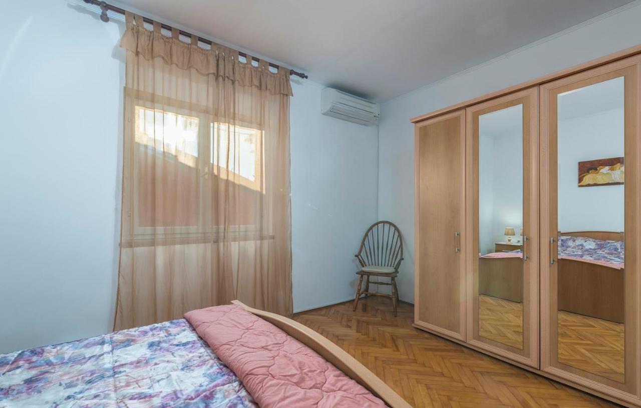 Ferienhaus Zora With Whirlpool Sveti Lovrec Pazenaticki ภายนอก รูปภาพ
