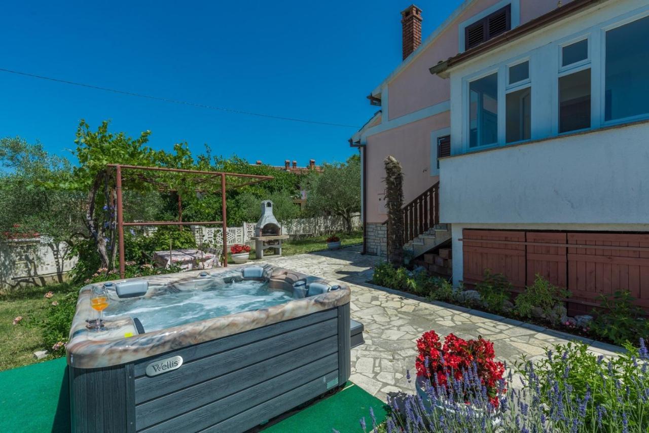 Ferienhaus Zora With Whirlpool Sveti Lovrec Pazenaticki ภายนอก รูปภาพ